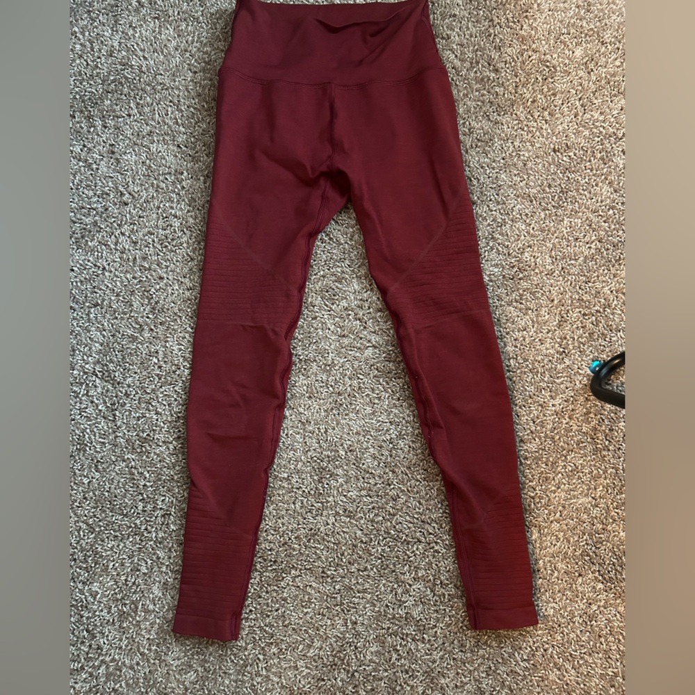 Alphalete High-Waisted Leggings - Burgundy
